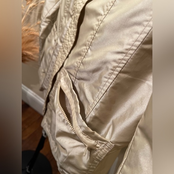 YCC Women’s Lightweight Jacket - Picture 8 of 15